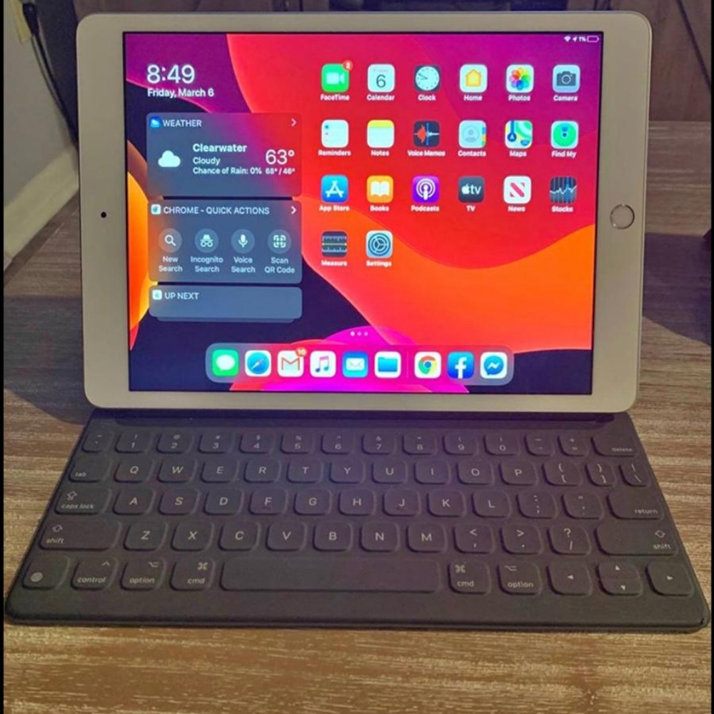 Apple ipad 7th generation 10.2 32gbs